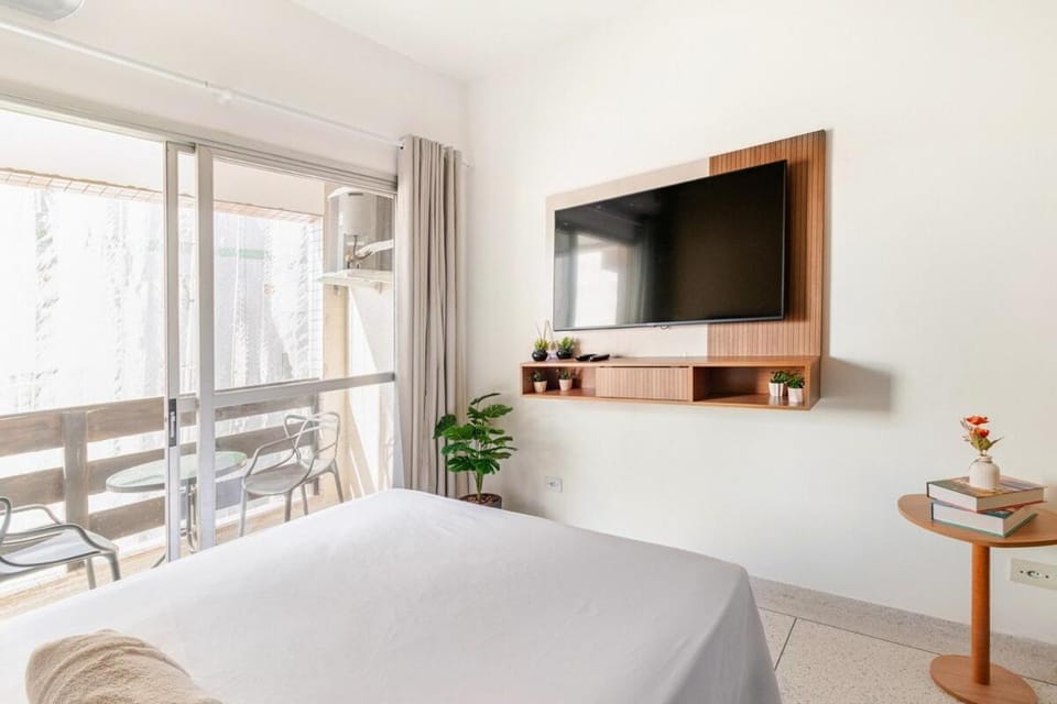 Communal lounge/ TV room, Bed, TV and multimedia, Photo of the whole room, Bedroom