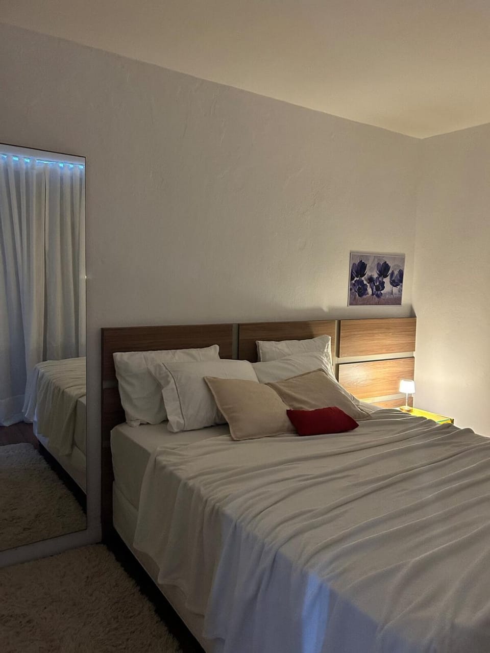 Bed, Photo of the whole room