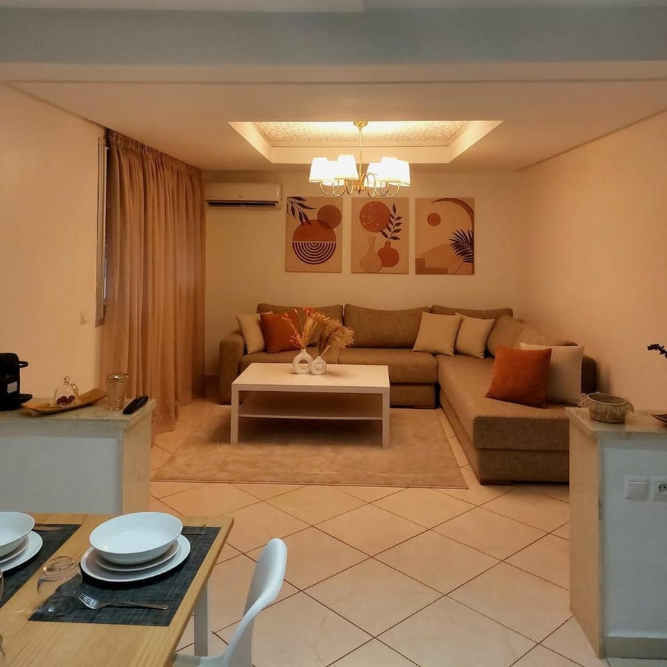 Living room, Seating area, Dining area