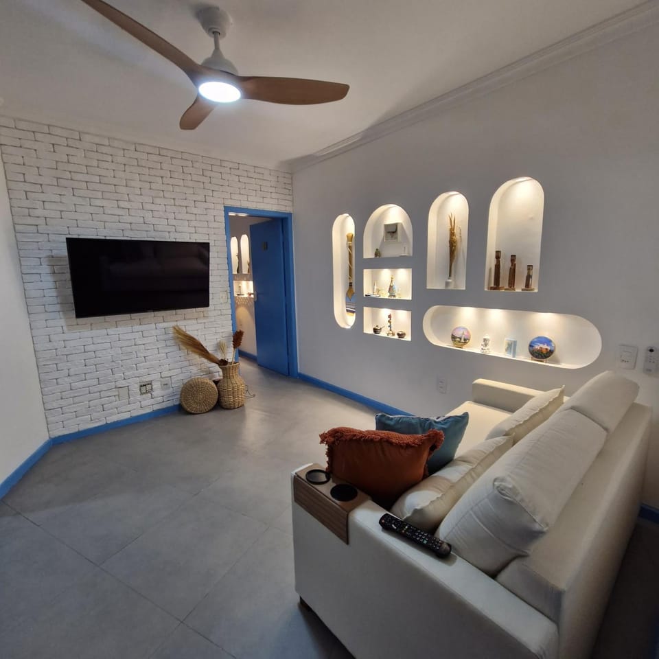 TV and multimedia, Living room, Evening entertainment