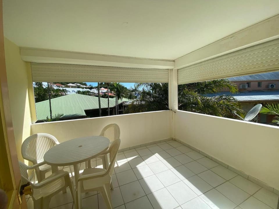 Balcony/Terrace, Garden view