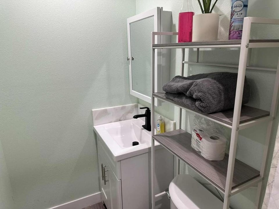 Macau Studio-Guesthouse by Sac State and UCDMC Apartment in Tahoe Park