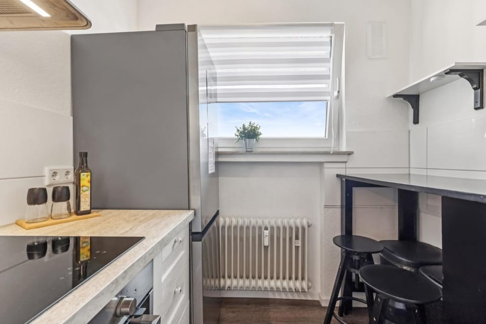 Kitchen or kitchenette, oven, stove
