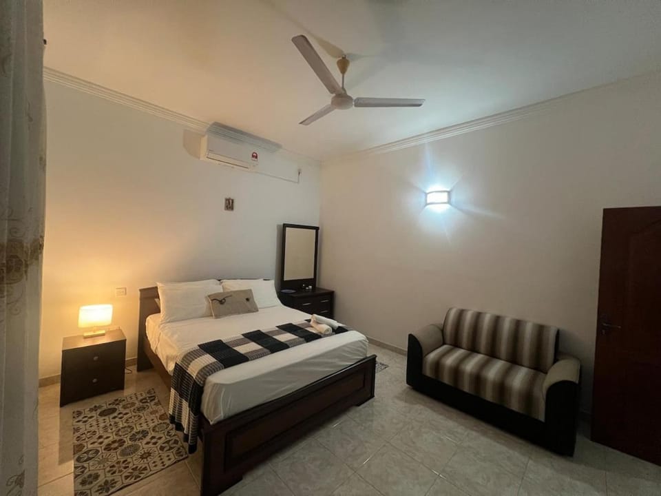 Bed, Photo of the whole room, Bedroom, flat iron, air conditioner
