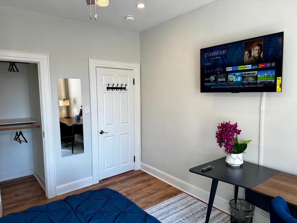 BP STAYS - Hotel-Style, No Host, Professionally Managed ID297 Vacation rental in Union City