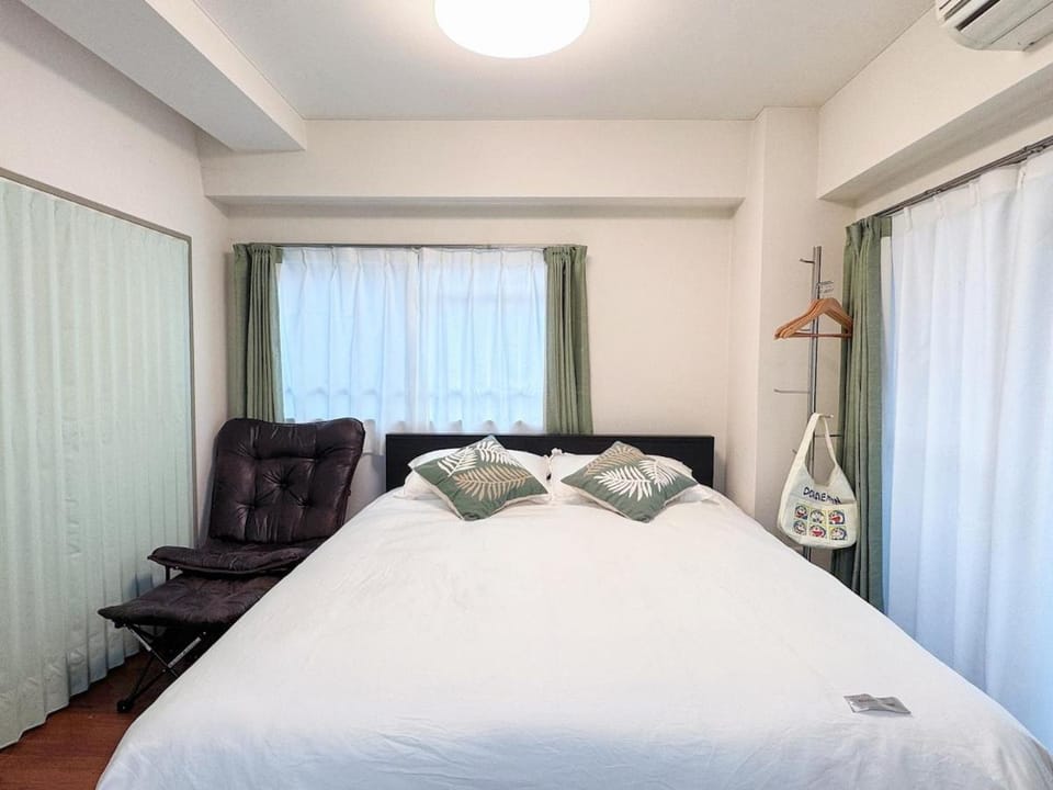 Bed, Photo of the whole room