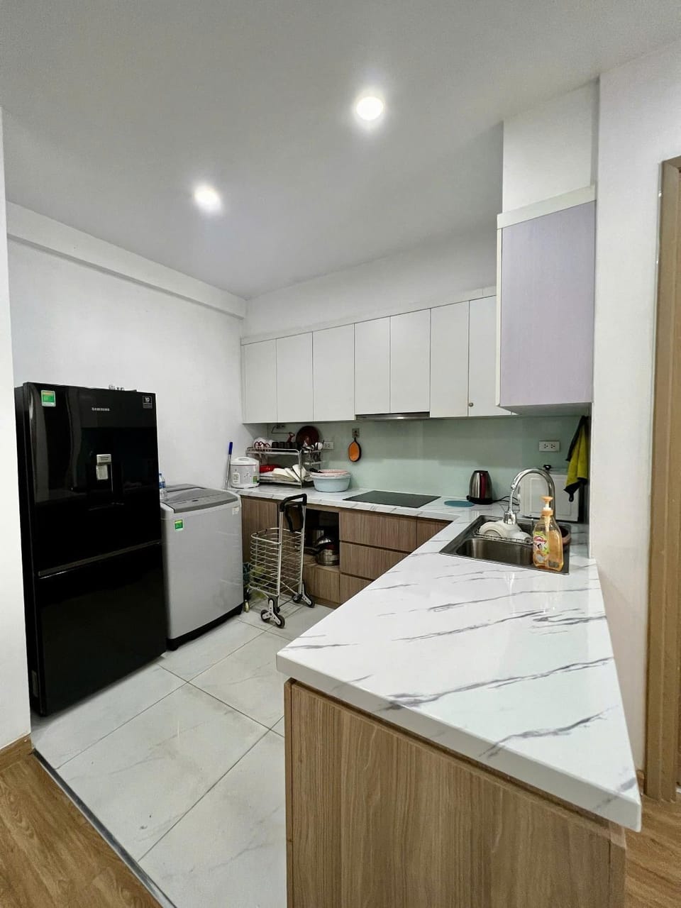 Căn hộ 65m2 2 phòng ngủ 3 Giường 2 phòng tắm riêng ở Hùng Thắng Hạ Long có bể bơi chung Apartment in Vietnam