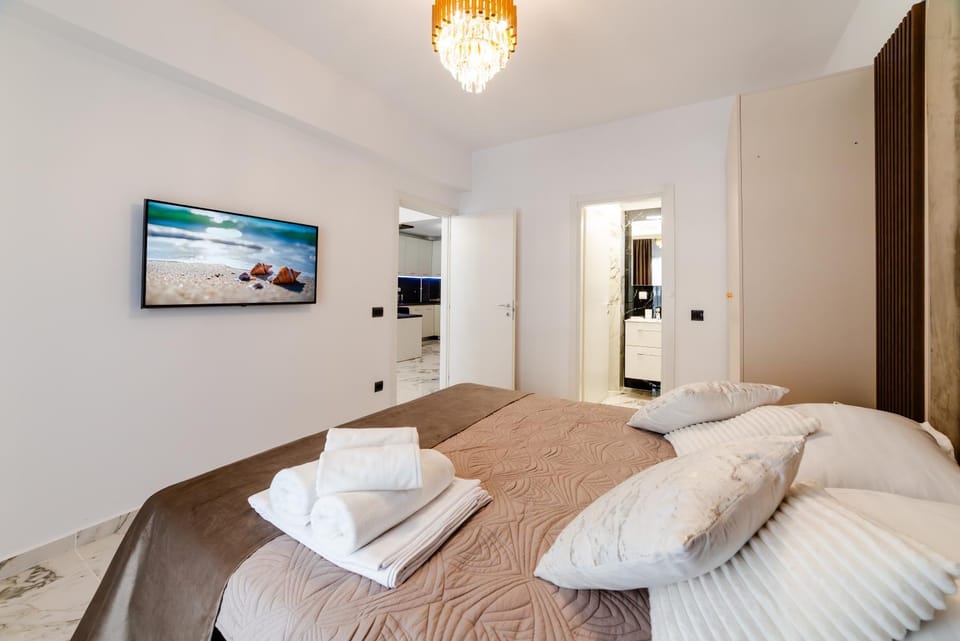Elyse Blue Sea View by Casa del Mar Apartment in Constanta