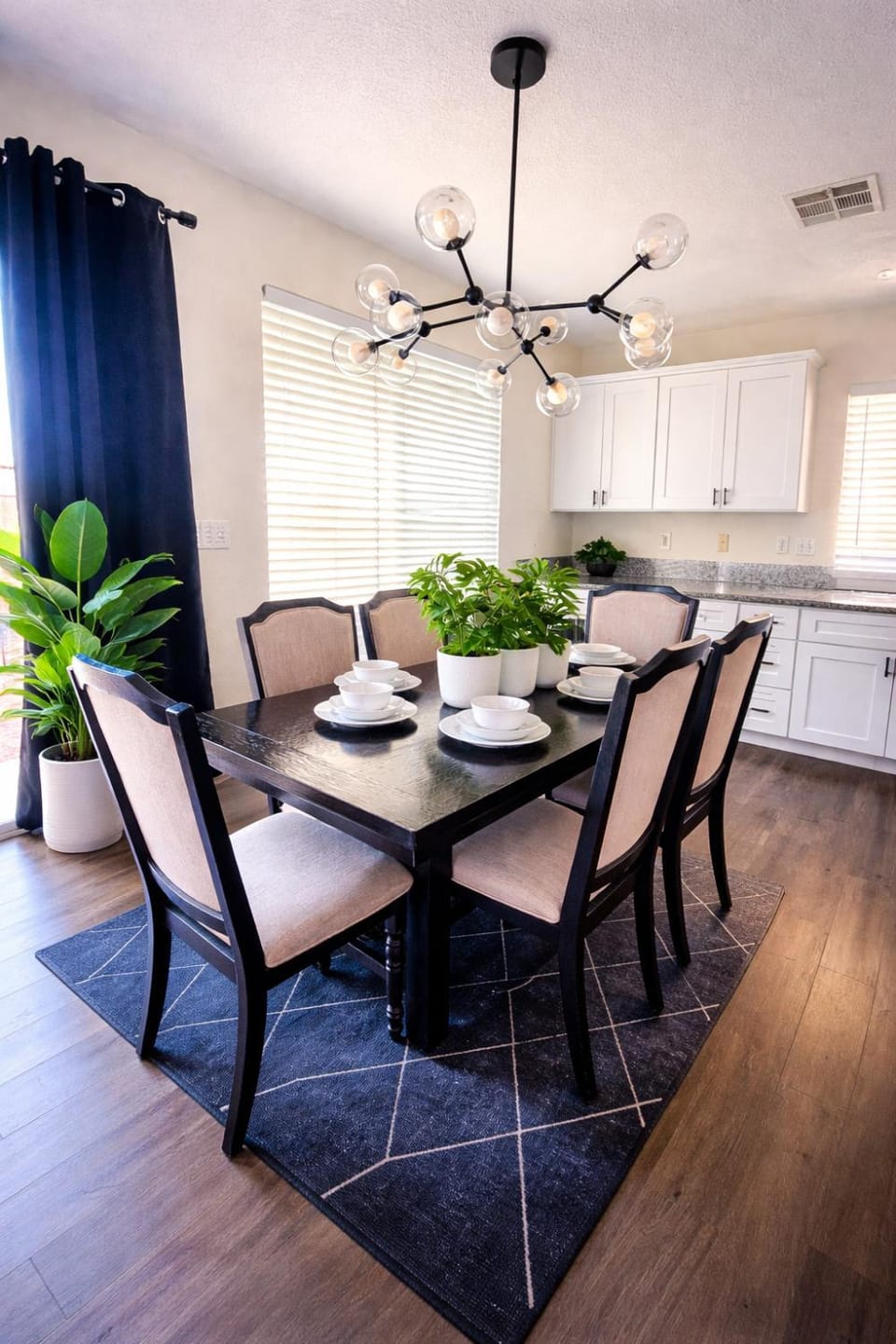 Living room, Seating area, Dining area