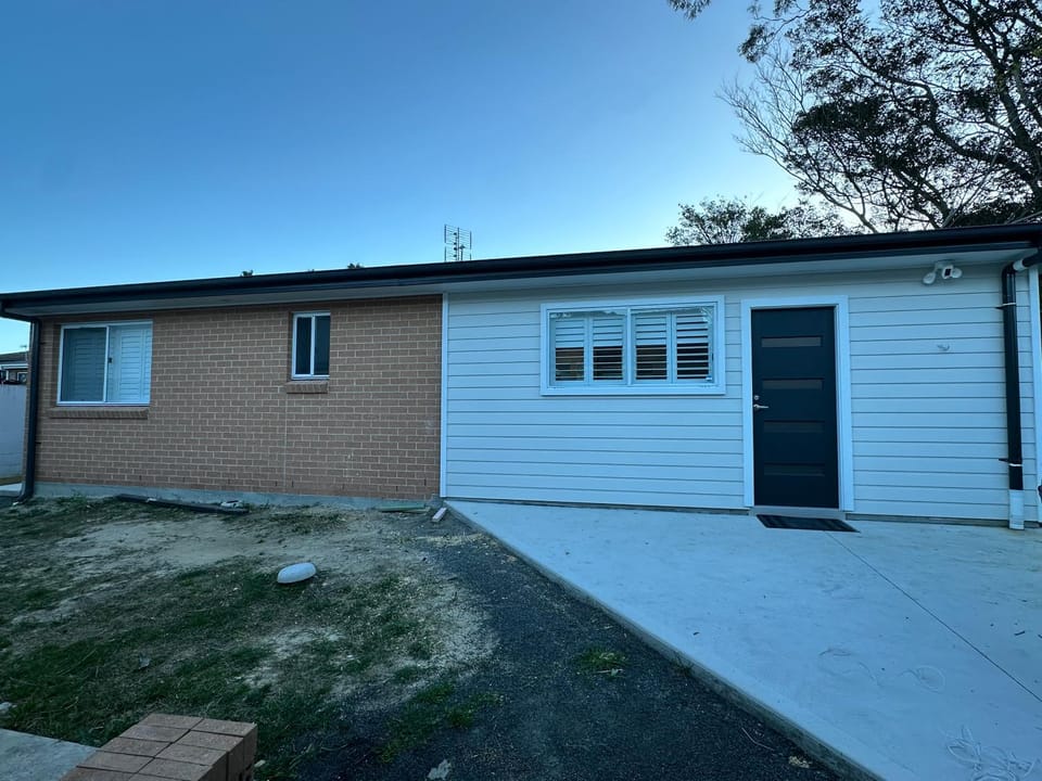 3BR Home with free parking, 10 mins walk to university House in Wollongong