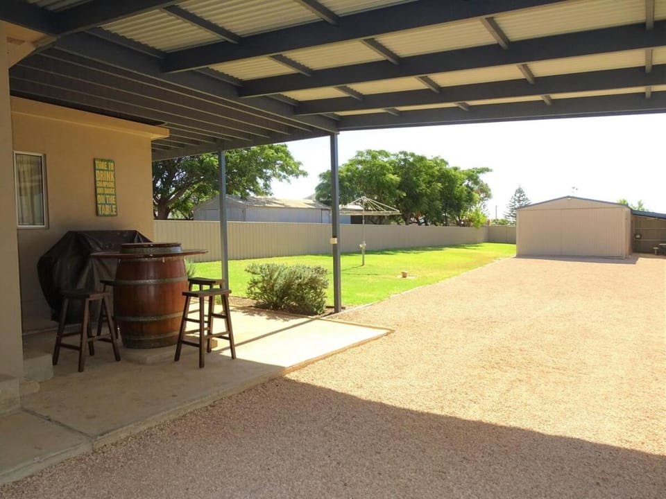 Serenity By The Sea House in Port Hughes