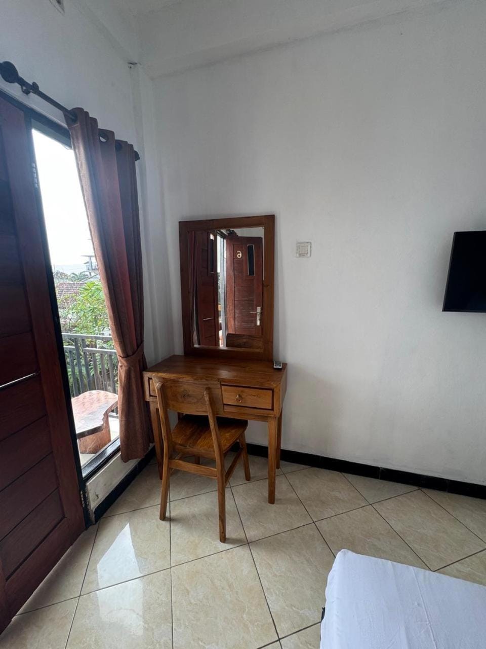 Canggu 77 Guest House Bed and Breakfast in North Kuta