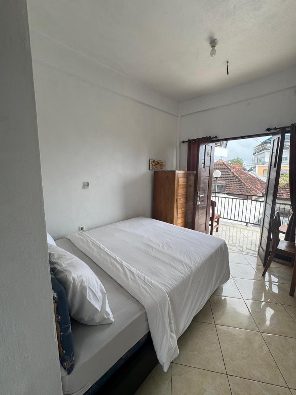 Canggu 77 Guest House Bed and Breakfast in North Kuta