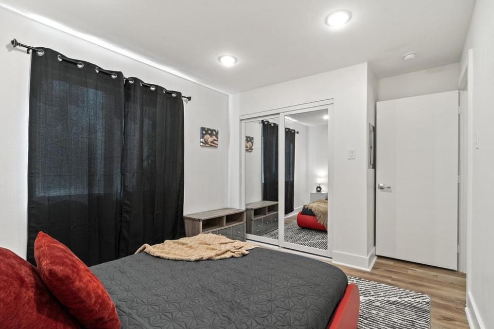 Bed, Bedroom