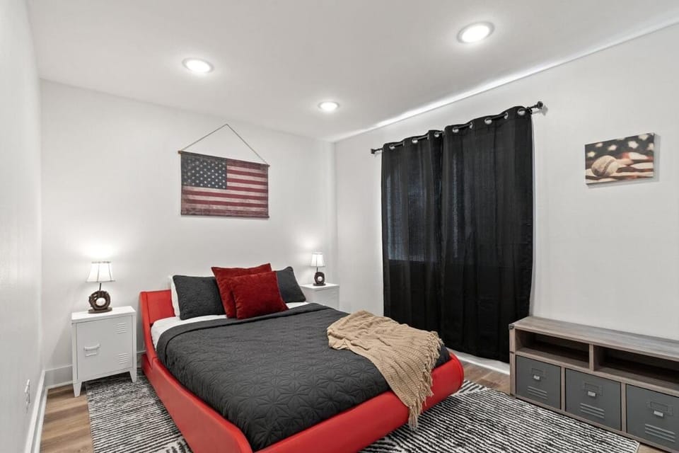 Bed, Bedroom