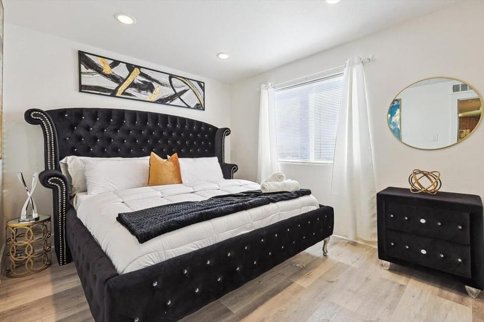 Bed, Bedroom