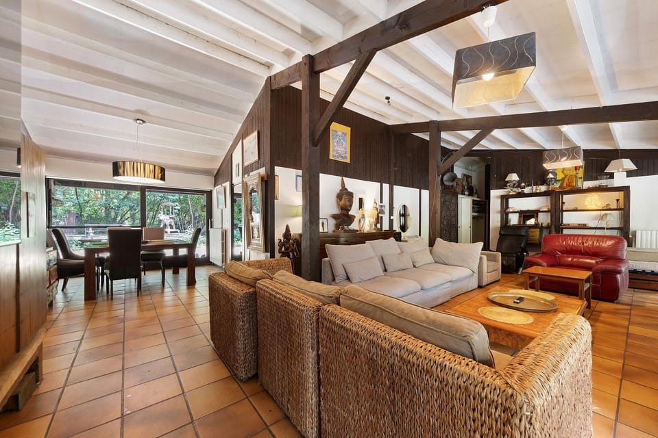 Property building, Living room