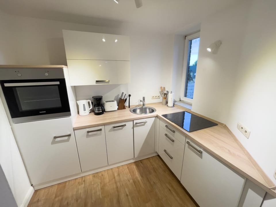 Coffee/tea facilities, Kitchen or kitchenette, dishwasher, oven, pet friendly, stove, toaster