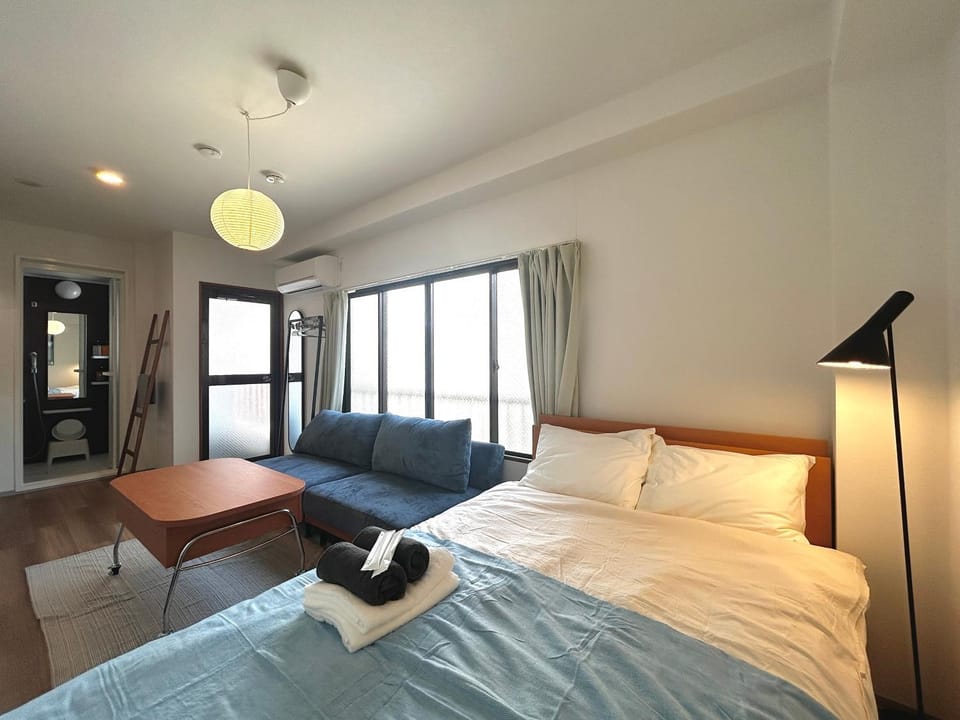 Bed, Living room, Photo of the whole room, Bedroom