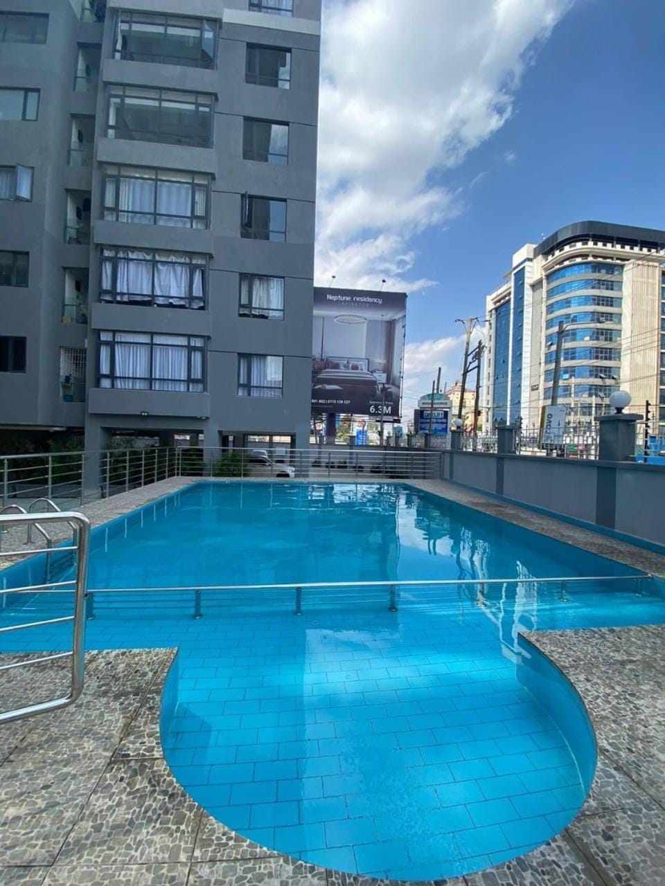Executive living two bedroom apartment with swimming pool and well equipped gym with amazing city scenic views Apartment in Nairobi County