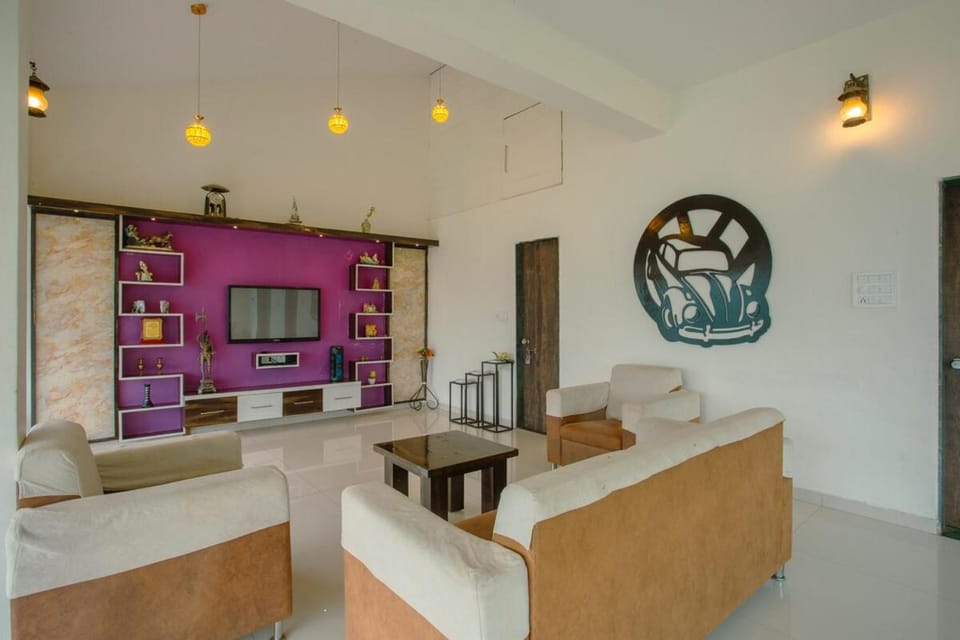 Communal lounge/ TV room, TV and multimedia, Living room, Seating area