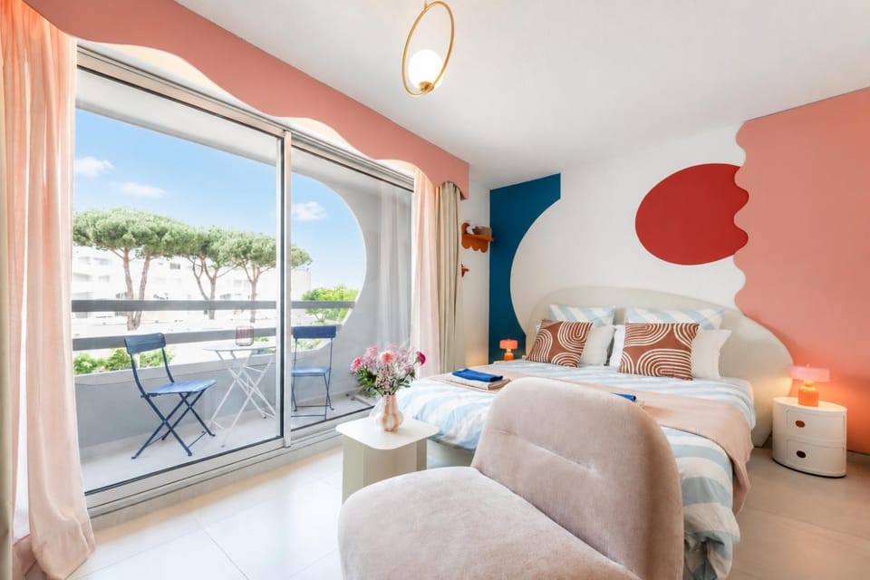 Bed, View (from property/room), Balcony/Terrace, Photo of the whole room, Bedroom