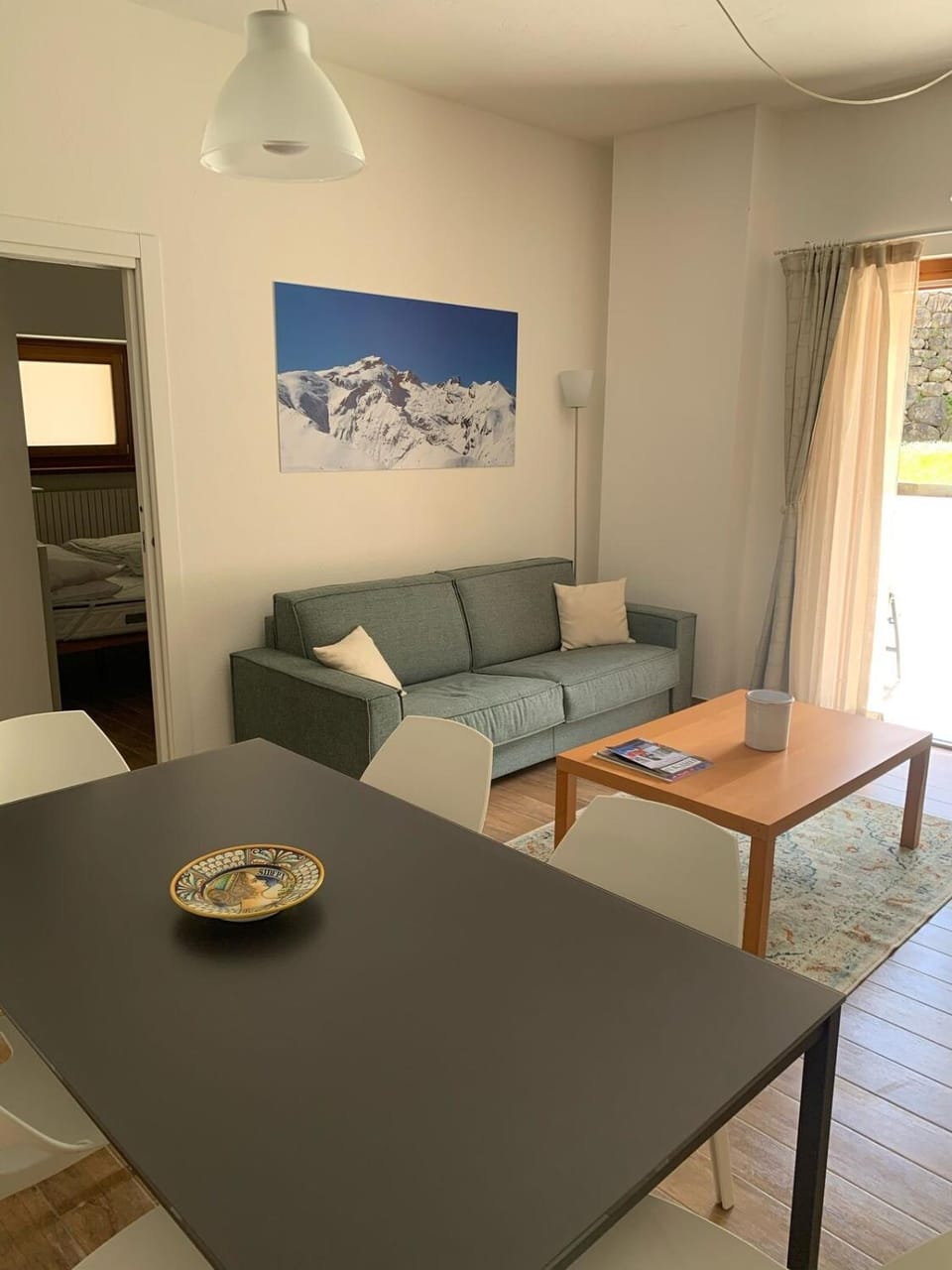 Living room, Seating area, Dining area