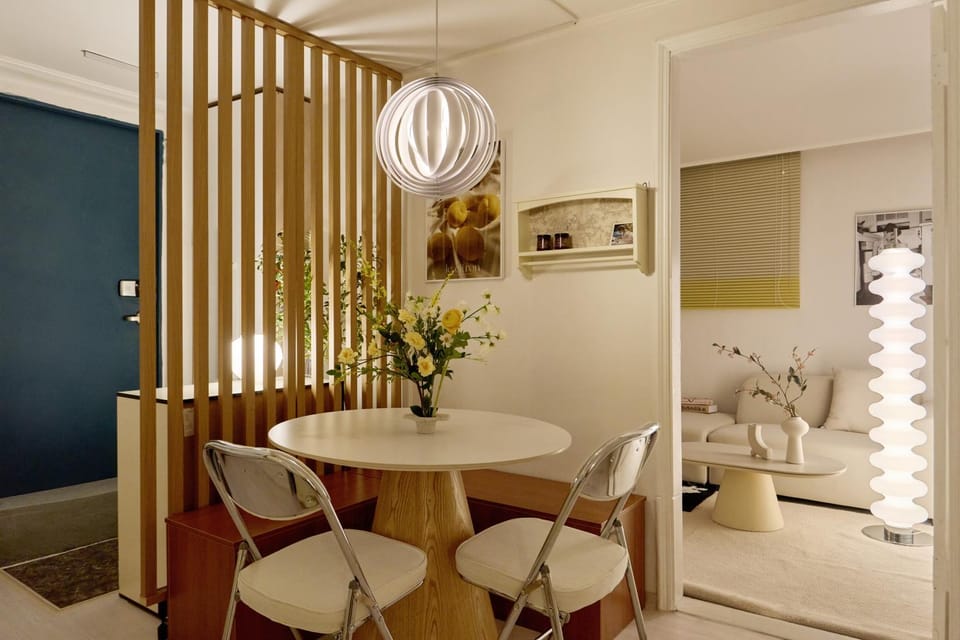 #Renewal Sale # 강남 # 양재역 도보3분 # 공항버스 도보2분 # 무료짐보관 # 장박픽업 Apartment in Gyeonggi-do
