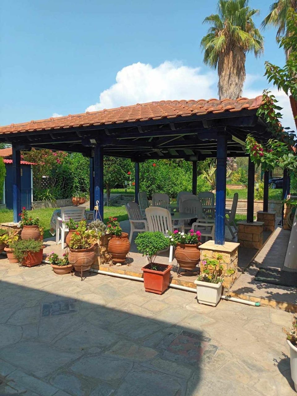 Sea Front Blue Apartment in Nikiti