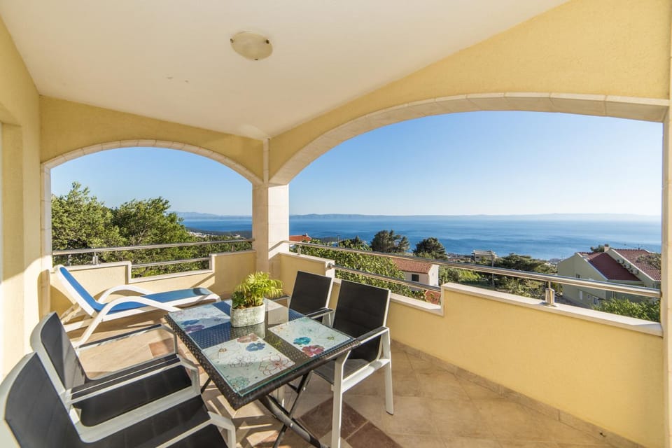 Balcony/Terrace, Seating area, Sea view, sunbed