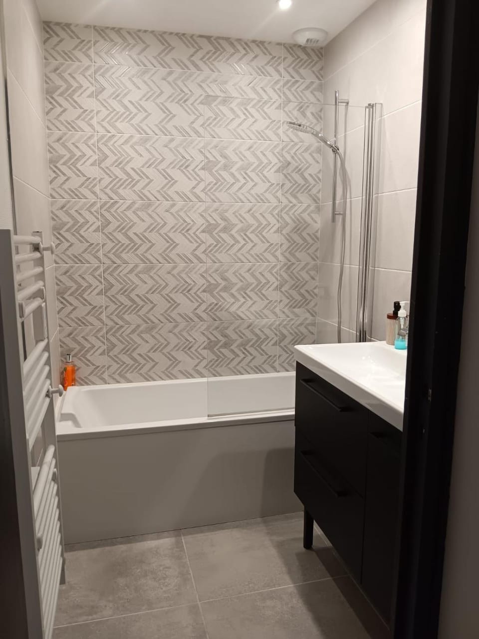 Bathroom, Bath