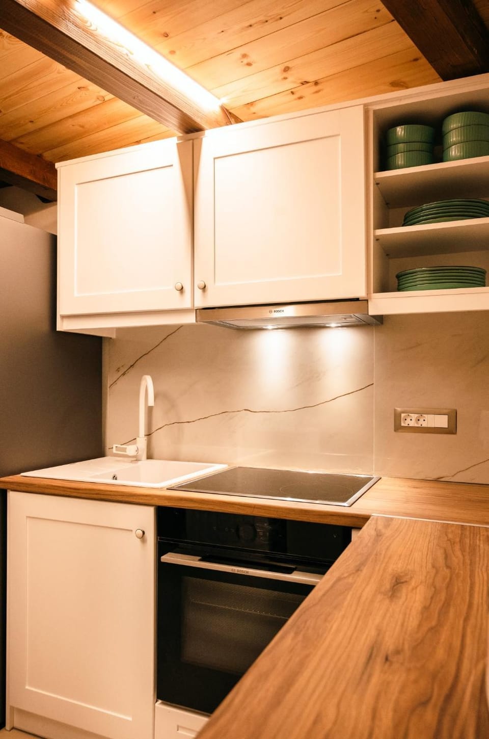 Kitchen or kitchenette, oven, stove