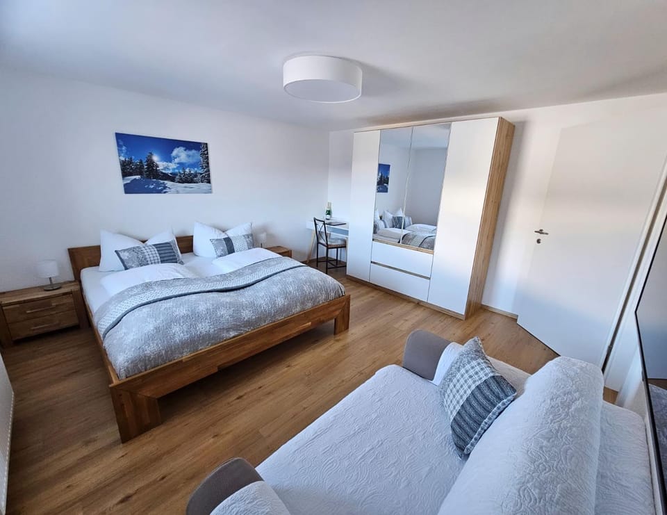 Bedroom, wardrobe