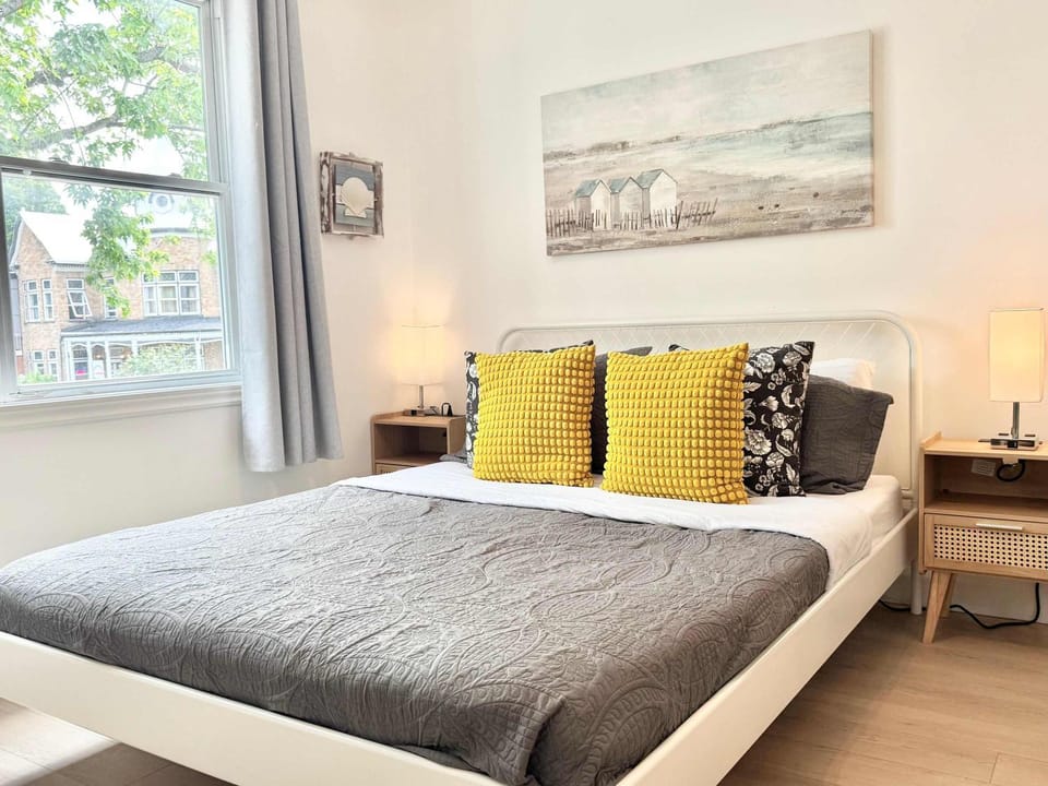 The Cozy Loft - 2 Guests - AC - 5 min Downtown Apartment in Quebec City
