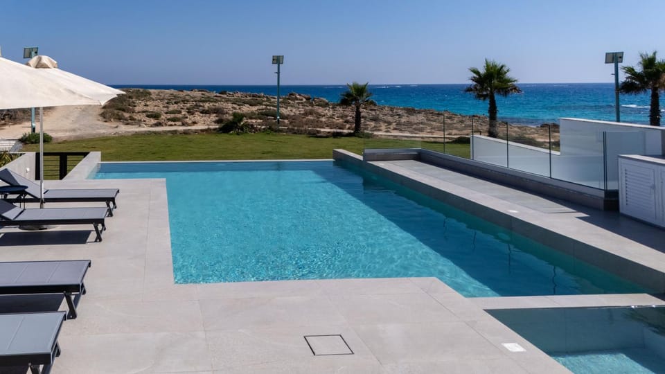 Day, Pool view, Sea view, Swimming pool, sunbed