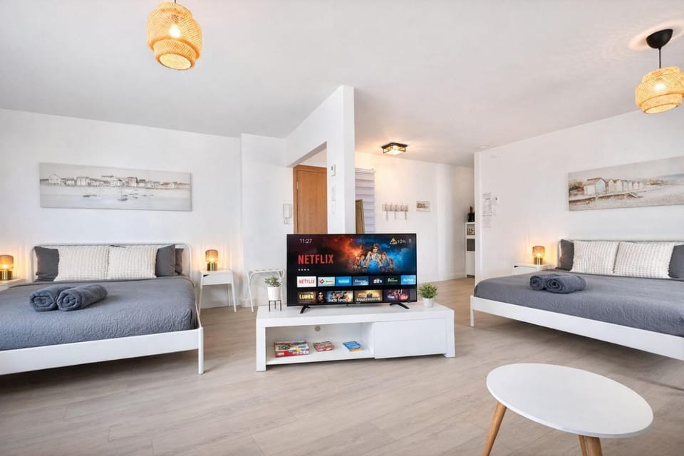 Little Gem - 2 Beds - AC - 5 min Downtown Apartment in Quebec City