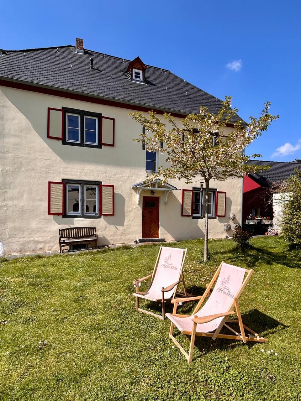 Gästehaus auf der Burg im Vulkan Park Laacher See Apartment in Andernach