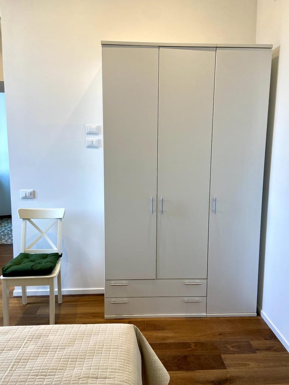 Bedroom, wardrobe