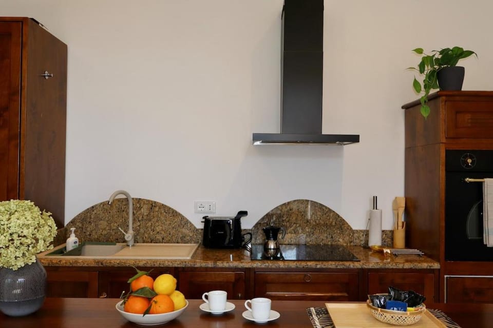 Coffee/tea facilities, Kitchen or kitchenette
