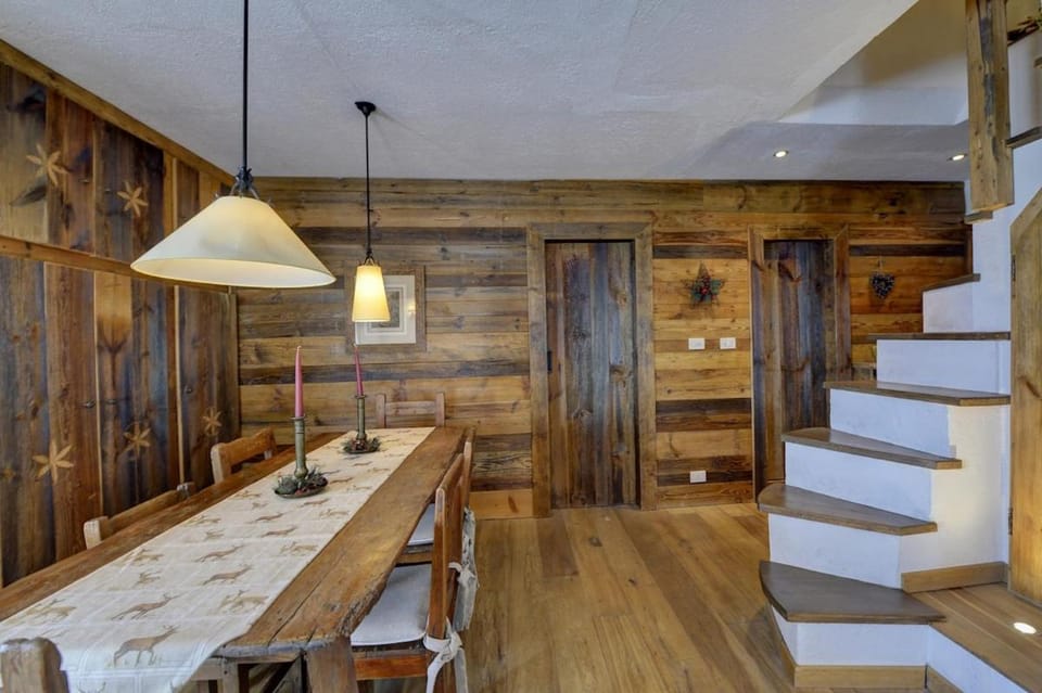 Charme Alpine Apartment in Aosta Valley, Italy