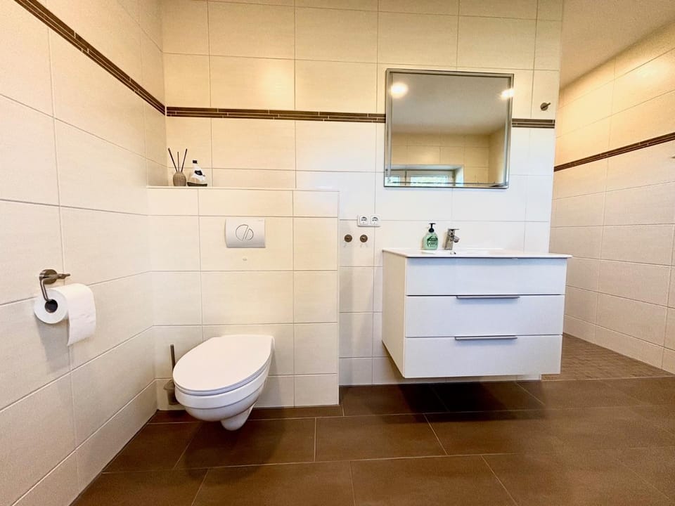 Bathroom, Living room