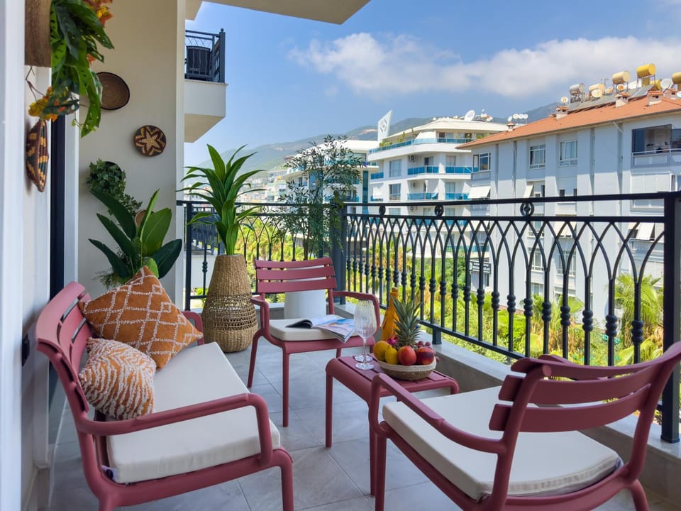 View (from property/room), Balcony/Terrace