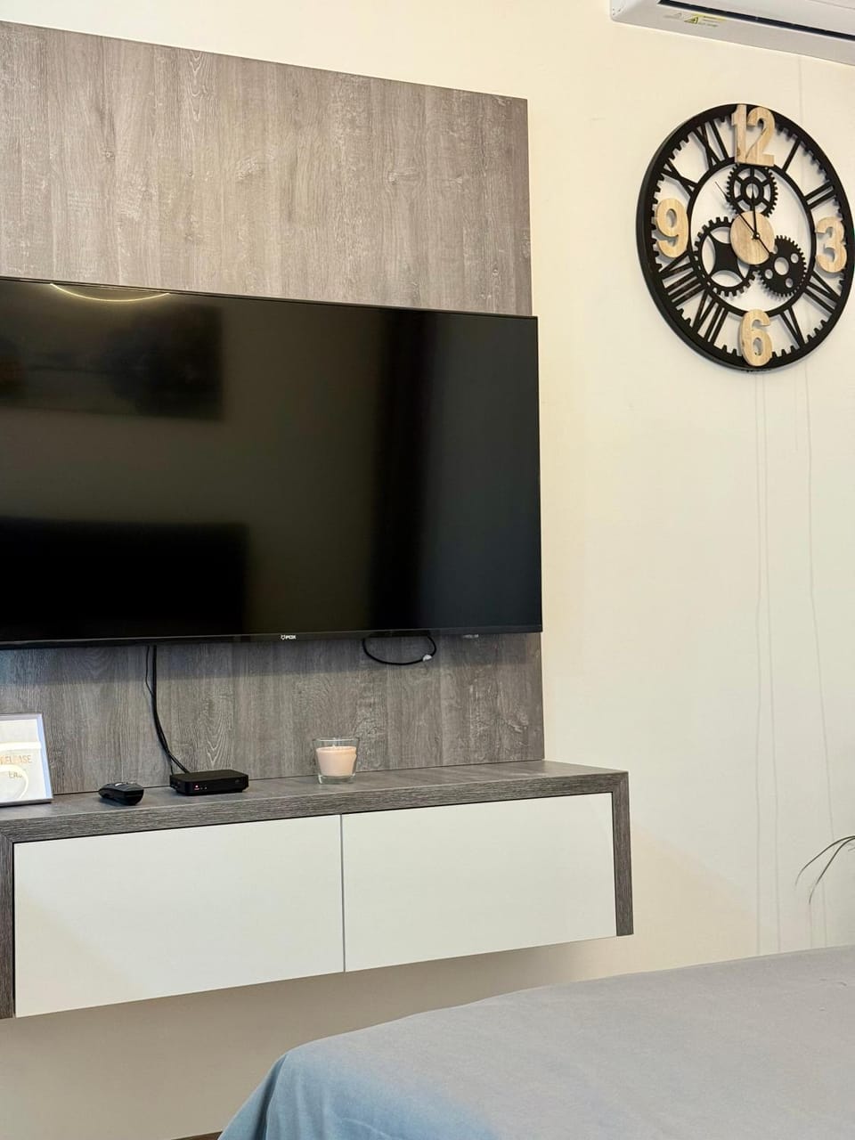 TV and multimedia, Evening entertainment, Bedroom