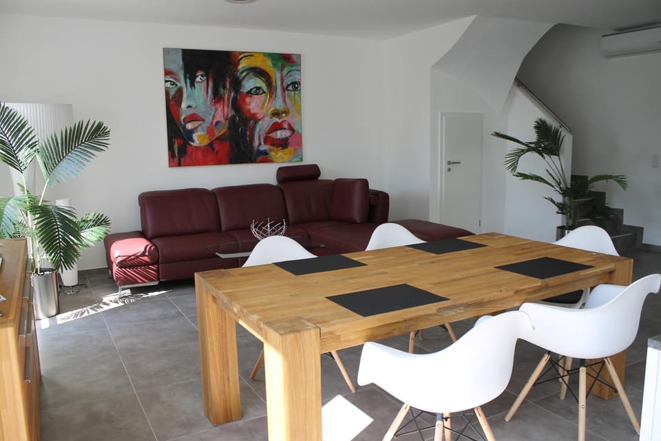 Living room, Seating area, Dining area