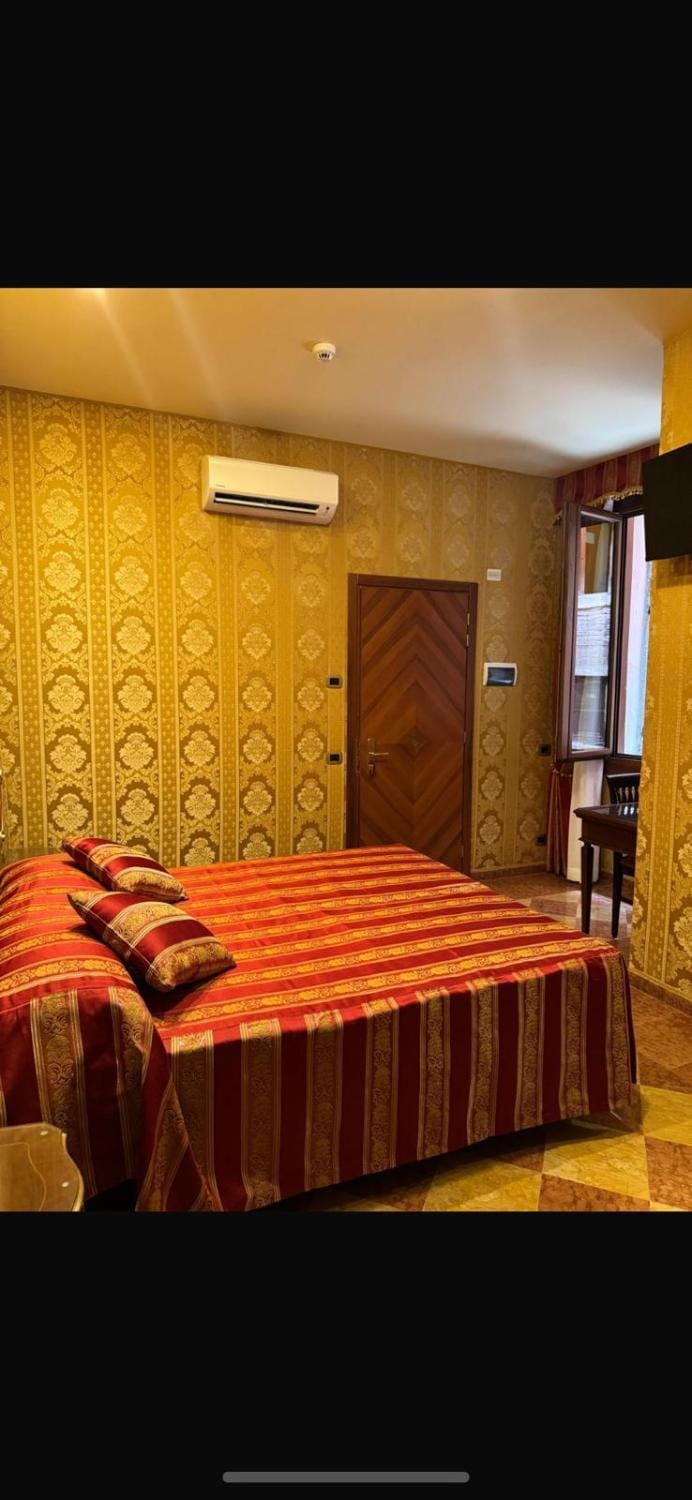 Zulian V Bed and Breakfast in San Marco