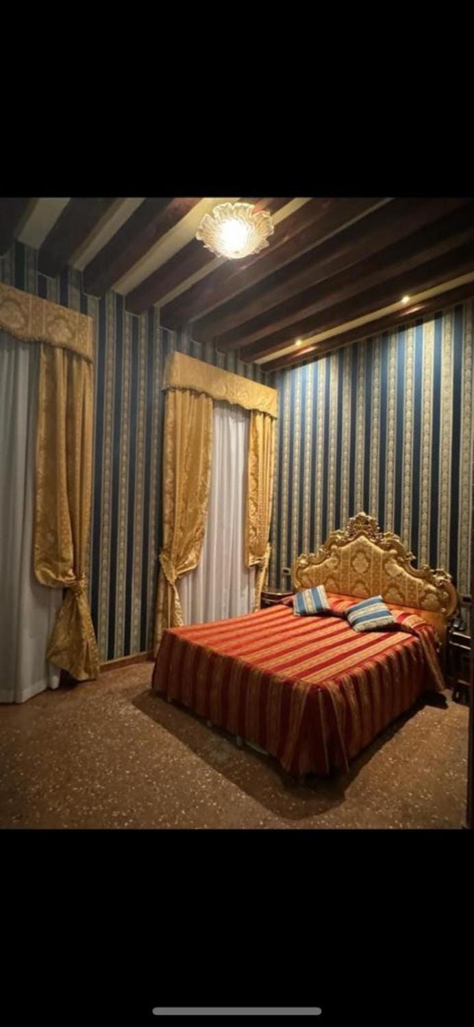 Zulian V Bed and Breakfast in San Marco