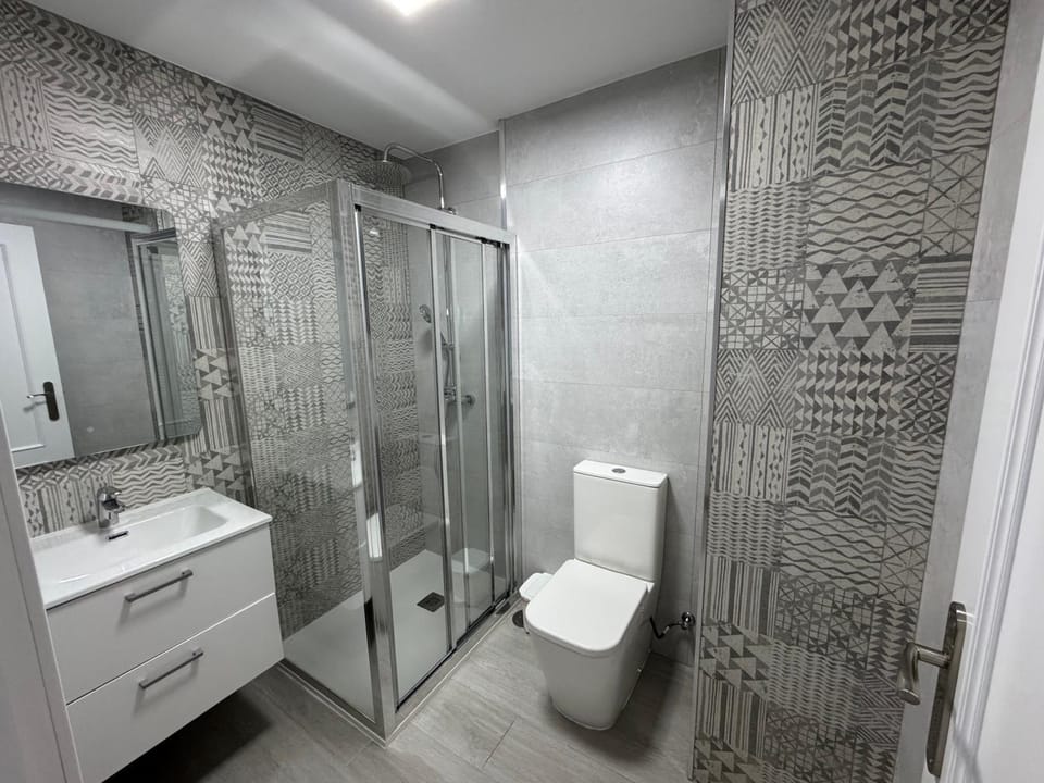Shower, Bathroom
