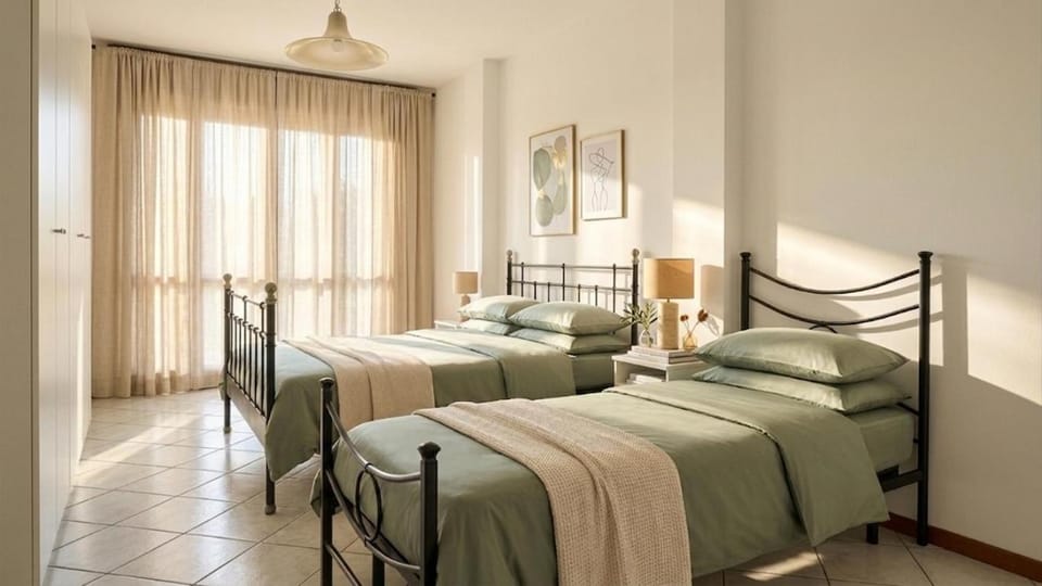 Bed, Photo of the whole room, Bedroom