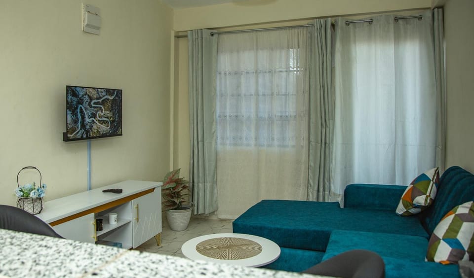 Minimalist Escape Executive One Bedroom with WIFI Apartment in Kenya