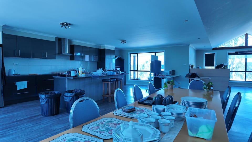 Coffee/tea facilities, Kitchen or kitchenette, Food and drinks, Dining area